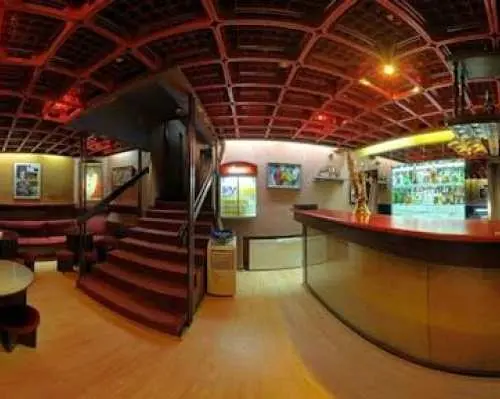 2-hour concert at Prague's historic Reduta Jazz Club