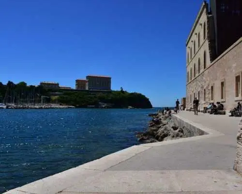 Marseille city exploration game and tour