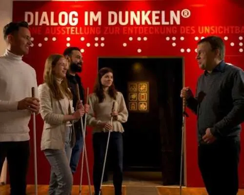 Dialogue in the Dark immersive sensory guided exhibition in German