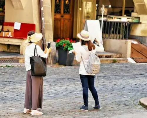 Explore the best spots of Bern with a local