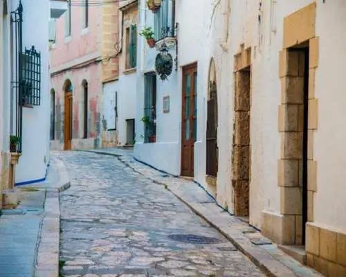 Self-guided audio tour through the history of medieval Barcelona