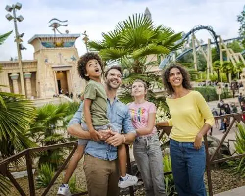 Parc Astérix® Ticket with round-trip transport from Paris