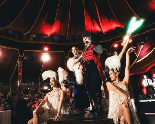 Burlesque dinner show experience
