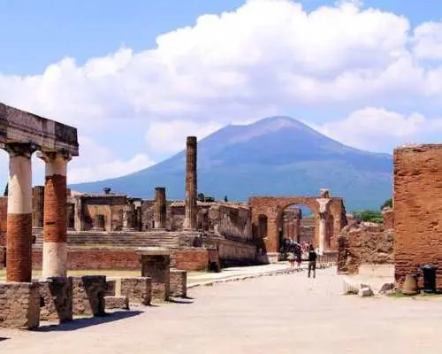 Pompeii small group tour from Maiori with skip-the-line tickets