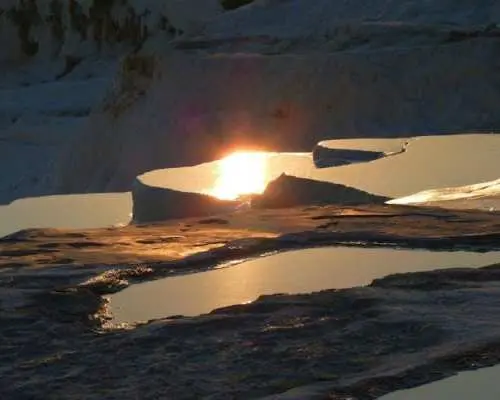 Exploring Pamukkale and Hierapolis ruins group tour from Denizli