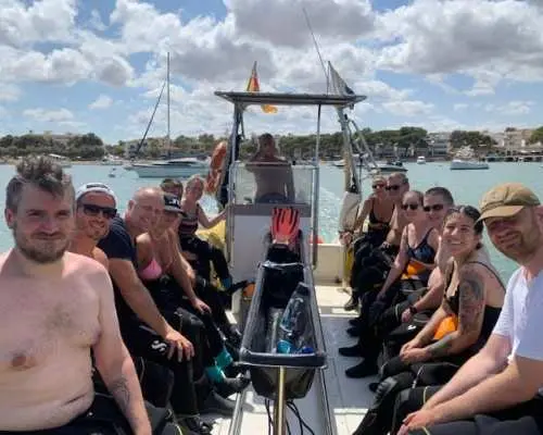 Beginner scuba diving session by speedboat with transfer