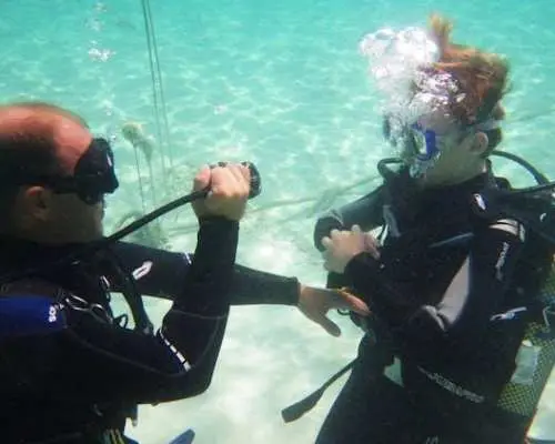 Beginner scuba diving session by speedboat with transfer