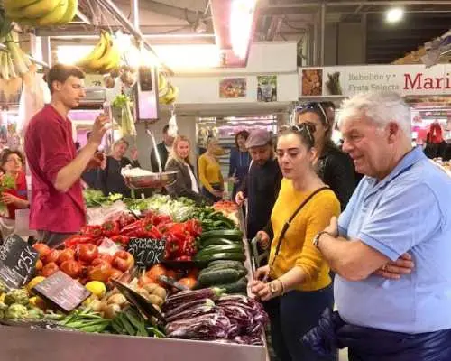 Seafood paella cooking class and Ruzafa market visit