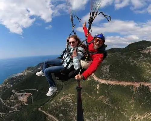 Tandem paragliding in Alanya with a licensed guide