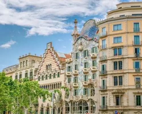 Barcelona photo spot scouting with a private local