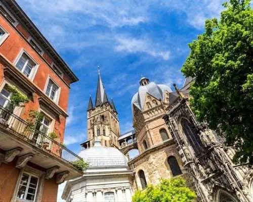 Aachen city highlights walking tour with a local guide