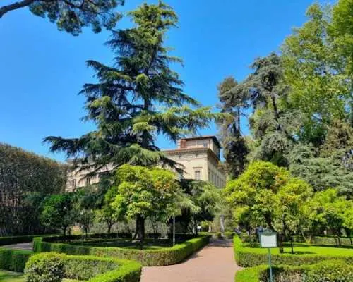 Campo de' Fiori, Villa Farnesina and Trastevere walking tour