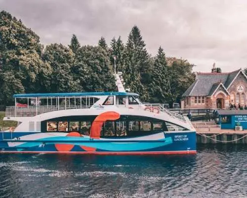 Scottish Highlands and Loch Ness boat cruise