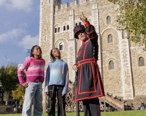 Early access to the Tower of London with Beefeater Opening Ceremony