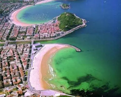 Biarritz, Saint Jean de Luz and San Sebastian day trip from Bilbao