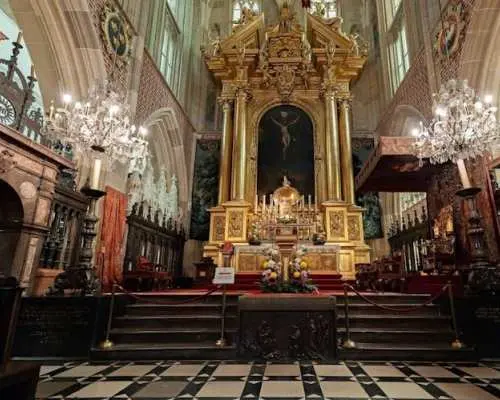 Wawel Castle, St. Mary's Church and Rynek Underground Guided Tour
