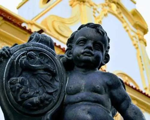 Self-guided discovery walk in Prague with breathtaking views and parks