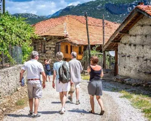 Ormana Tour including button houses and lunch