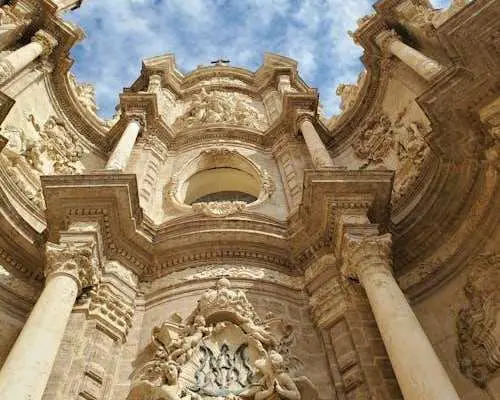 Valencia Italian tour with entry to La Lonja, Catedral and San Nicolás