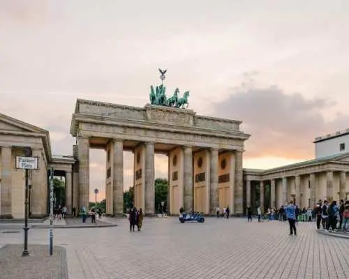Berlin Jewish legacy sites private walking tour