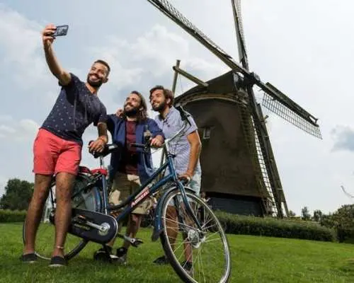 Private bike tour with a local guide in Amsterdam