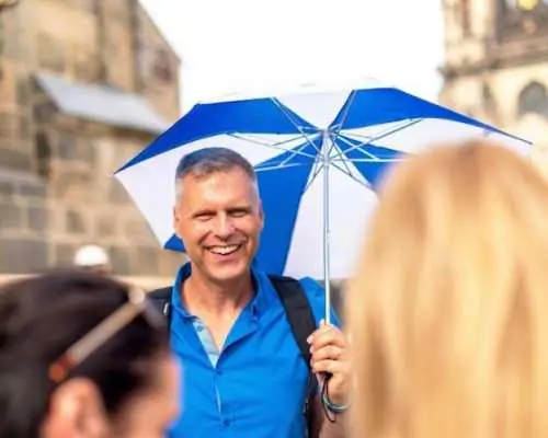 Prague 6-Hour tour with river boat cruise and lunch