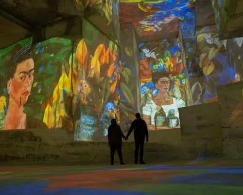 Carrières des Lumières immersive art experience