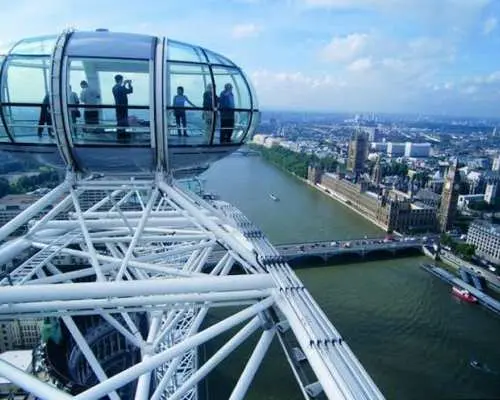 Windsor Castle tour from London with London-eye ticket