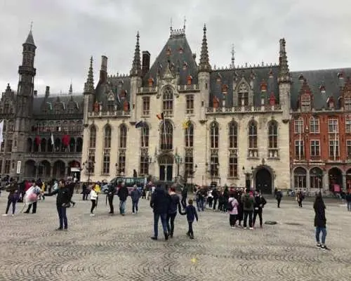Luxury sightseeing tour of Bruges with private transportation from Amsterdam
