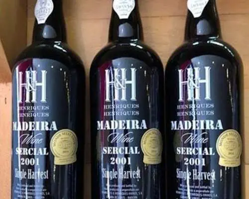 马德拉葡萄酒品尝与敞篷四驱车空中漫步全日游