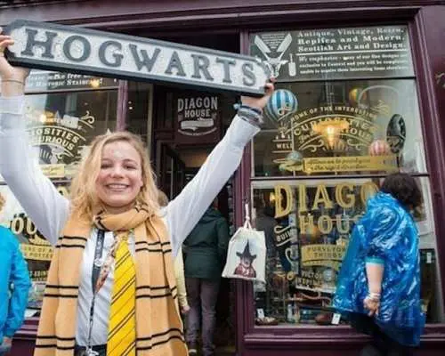 Harry Potter Guided Tour with Visit to Edinburgh Castle
