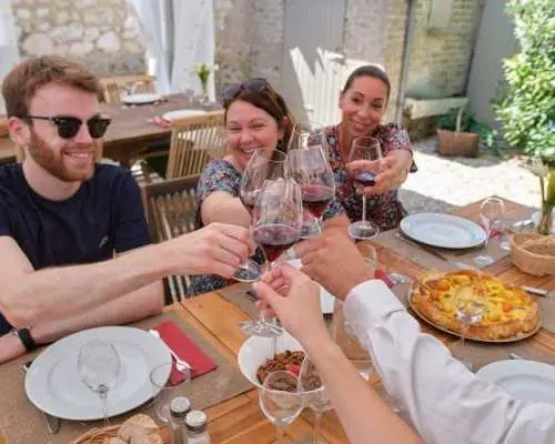 Small-group champagne tasting class and lunch near Epernay