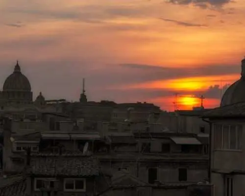 Rome piazzas and fountains sunset guided tour with aperitivo