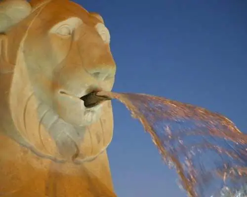 Rome piazzas and fountains sunset guided tour with aperitivo