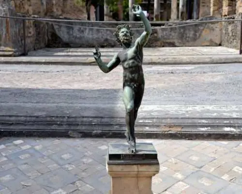 Pompei audio guided tour with TravelMate app