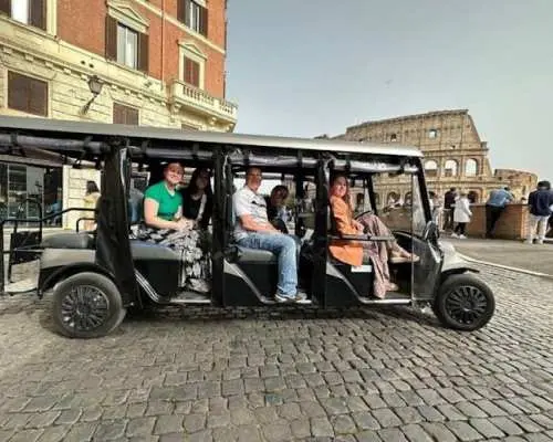 搭乘高爾夫球車遊覽羅馬精華景點
