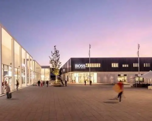 Shuttle tickets to Outletcity Metzingen from Stuttgart with VIP pass