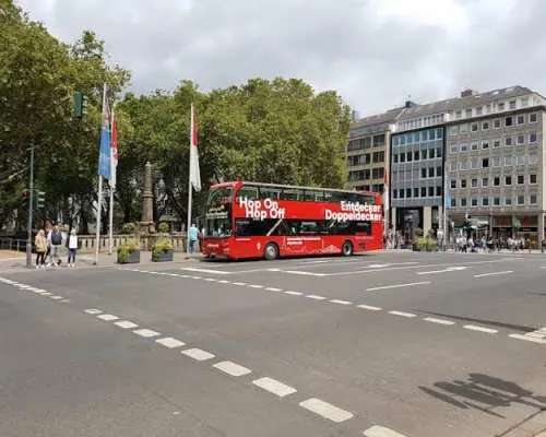 杜塞尔多夫24小时随上随下观光巴士之旅