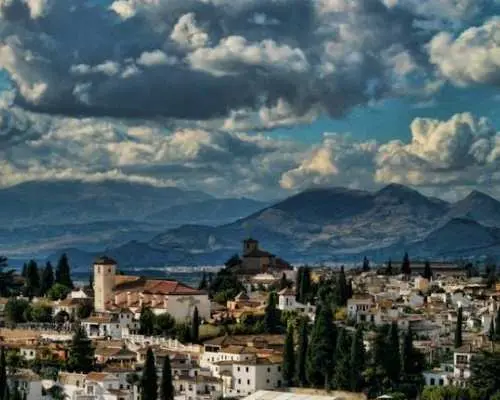 Private guided tour of Albaicín and Sacromonte