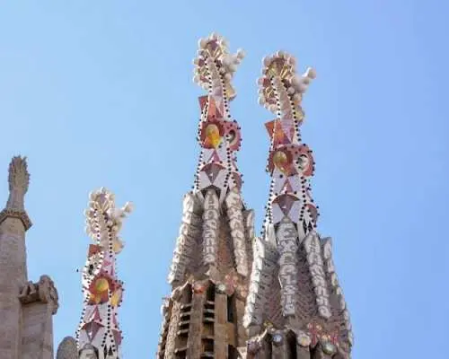 Park Güell and Sagrada Familia guided tour