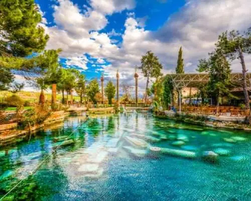 Pamukkale and Hierapolis private tour with lunch