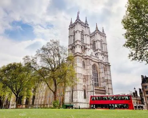 London's Westminster Abbey and the Houses of Parliament day tour