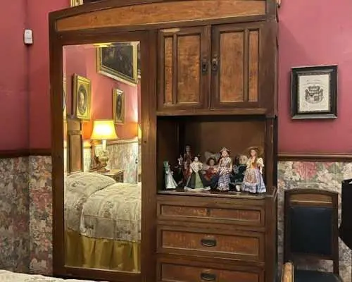 Guided tour of Doria Pamphilj Palace's secret private rooms