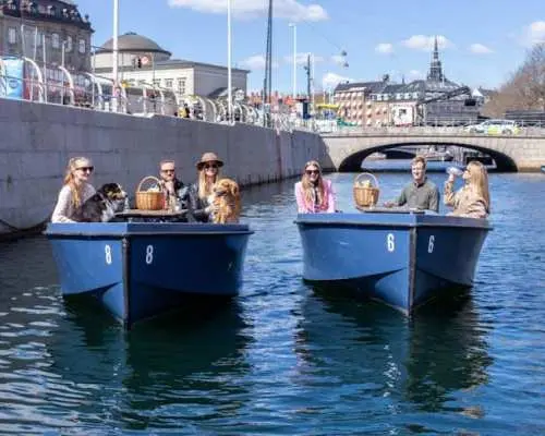 Three-hour boat rental in Copenhagen and Islands Brygge