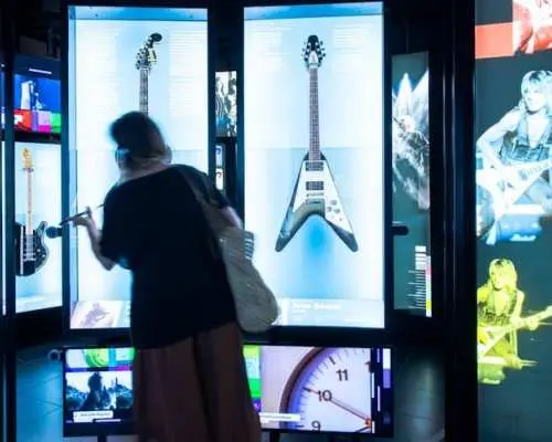 バルセロナ・イマーシブ・ロック・ミュージアム・ギターレジェンドホールの入場券