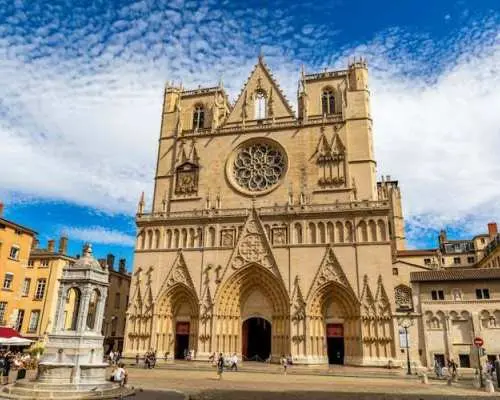 Lyon self-guided walking tour with audio app