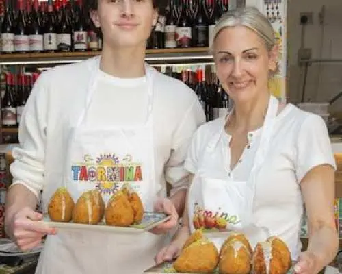 陶尔米纳的 Arancino 烹饪课程