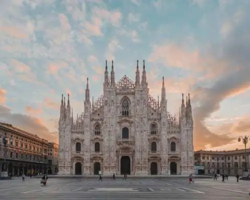 Milan Night Tour by Open Bus