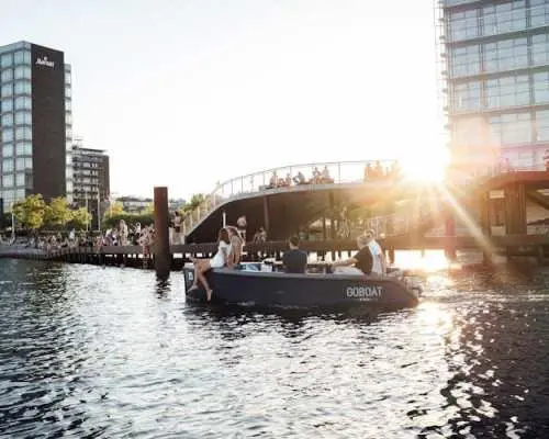 Two-hour boat rental in Copenhagen and Islands Brygge