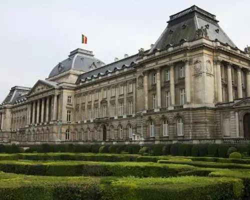 Brussels' highlights and hidden gems private walking tour